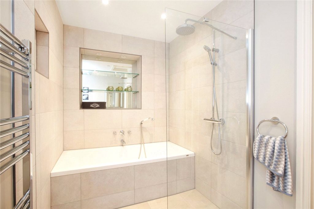 Additional image 15 of 3 bed flat for saleStratton House, 59-60 High West Street, Dorchester, Dorset DT1