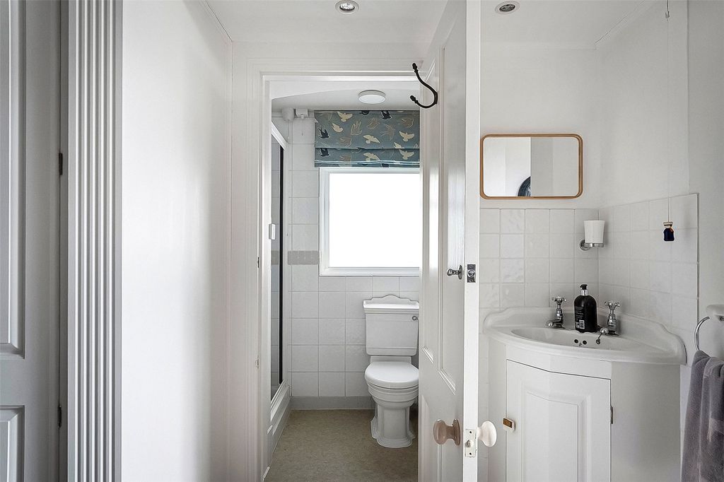 Additional image 19 of 3 bed flat for saleOld Bury Hill, Westcott, Dorking, Surrey RH4