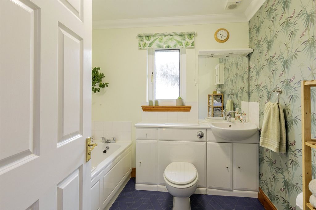 Additional image 9 of 4 bed detached house for saleMarina View, Pier Road, Sandbank, Dunoon PA23