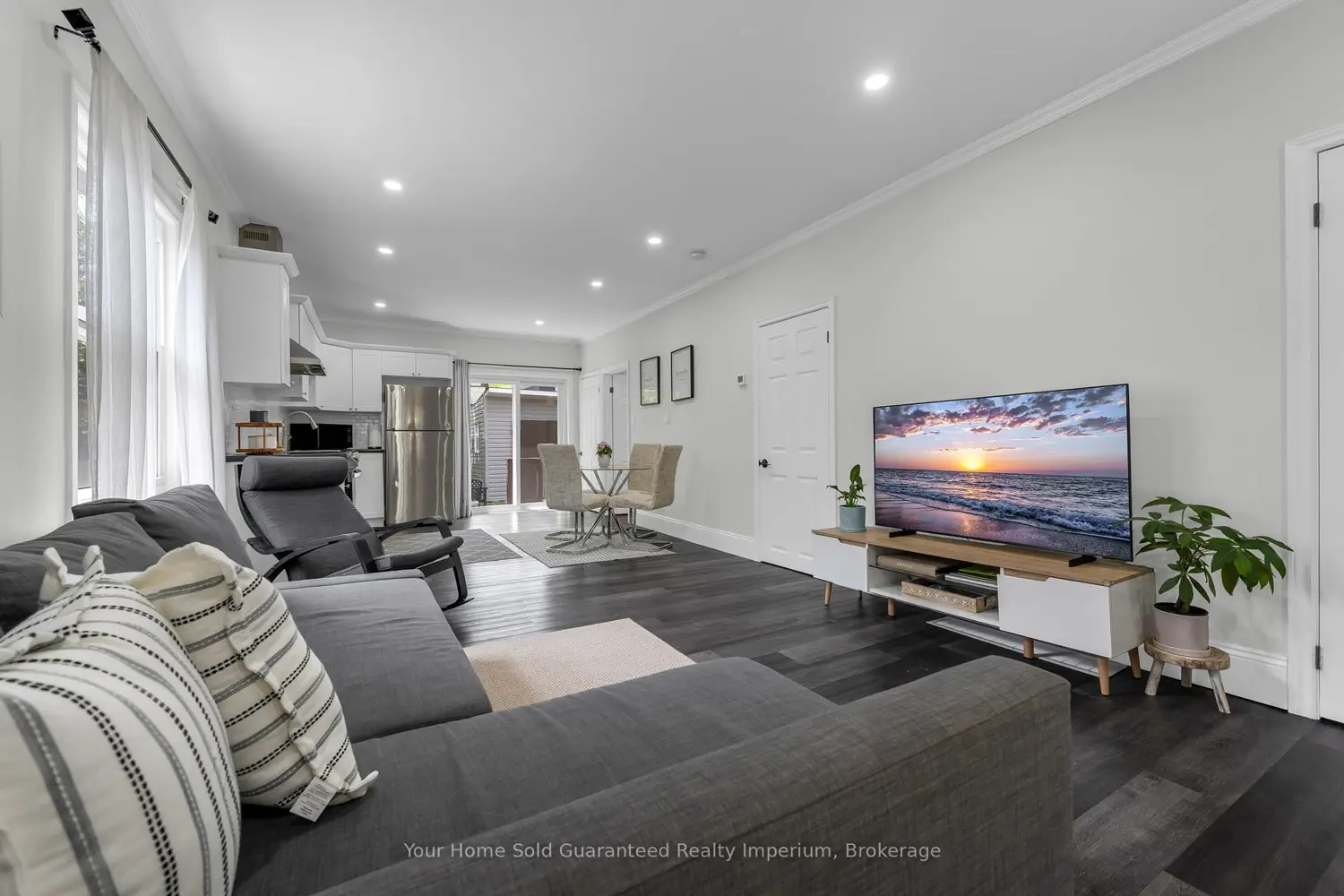 57 Richmond Avenue photo 4
