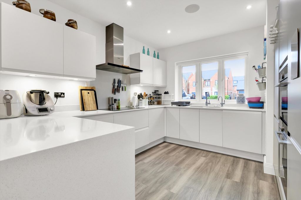 Additional image 2 of 5 bed detached house for saleBridges Avenue, East Molesey, Surrey KT8