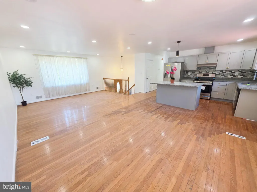 Additional image 7 of 6300 Auth Road, Suitland, MD 20746