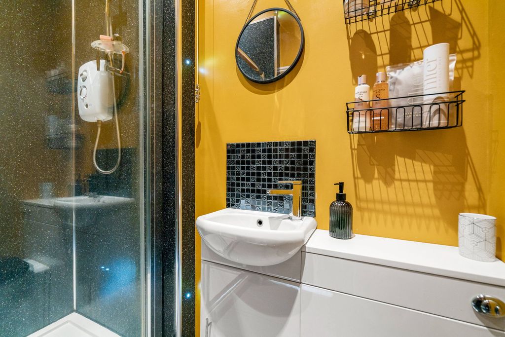 Additional image 22 of 3 bed semi-detached house for sale63 Victoria Road, Elland HX5