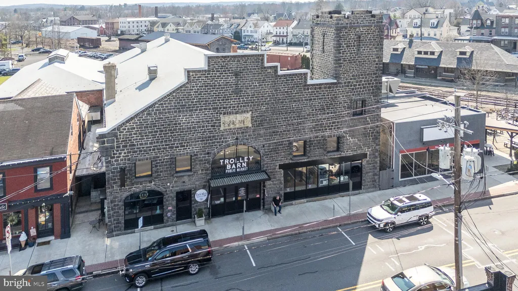 141 E Broad Street, Quakertown, PA 18951