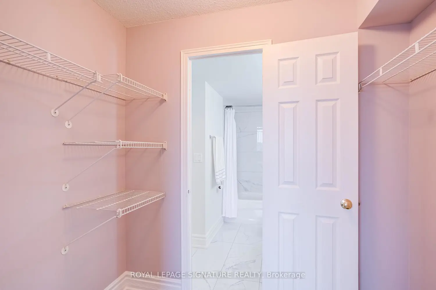 Additional image 13 of 880 Dundas Street 405
