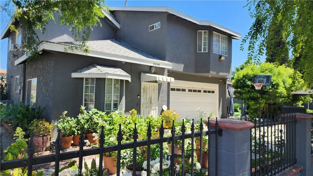 2298 Webster Ave, Long Beach, CA 90810 photo 3