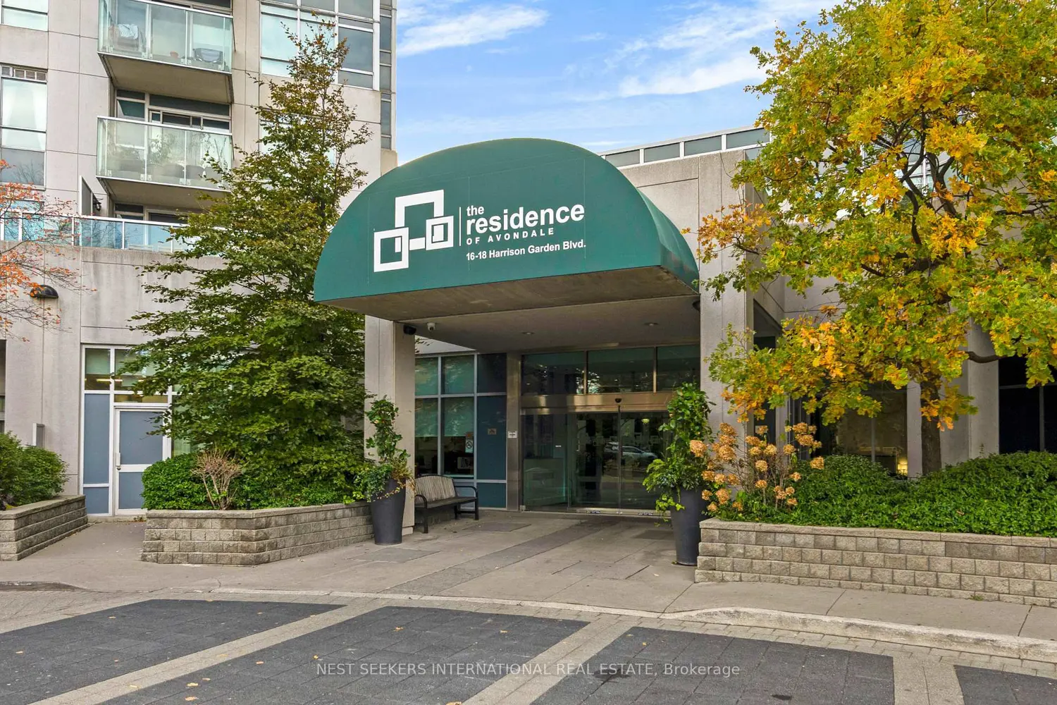 16 Harrison Garden Boulevard 1011
