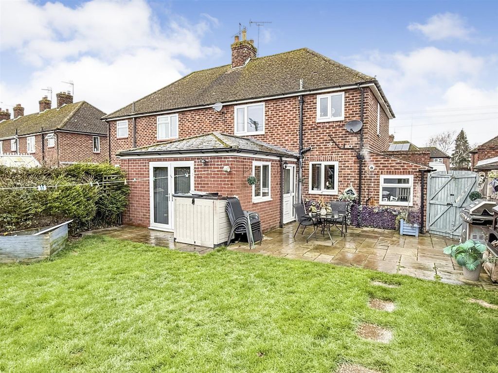 3 bed semi-detached house for saleBeech Drive, Ellesmere SY12