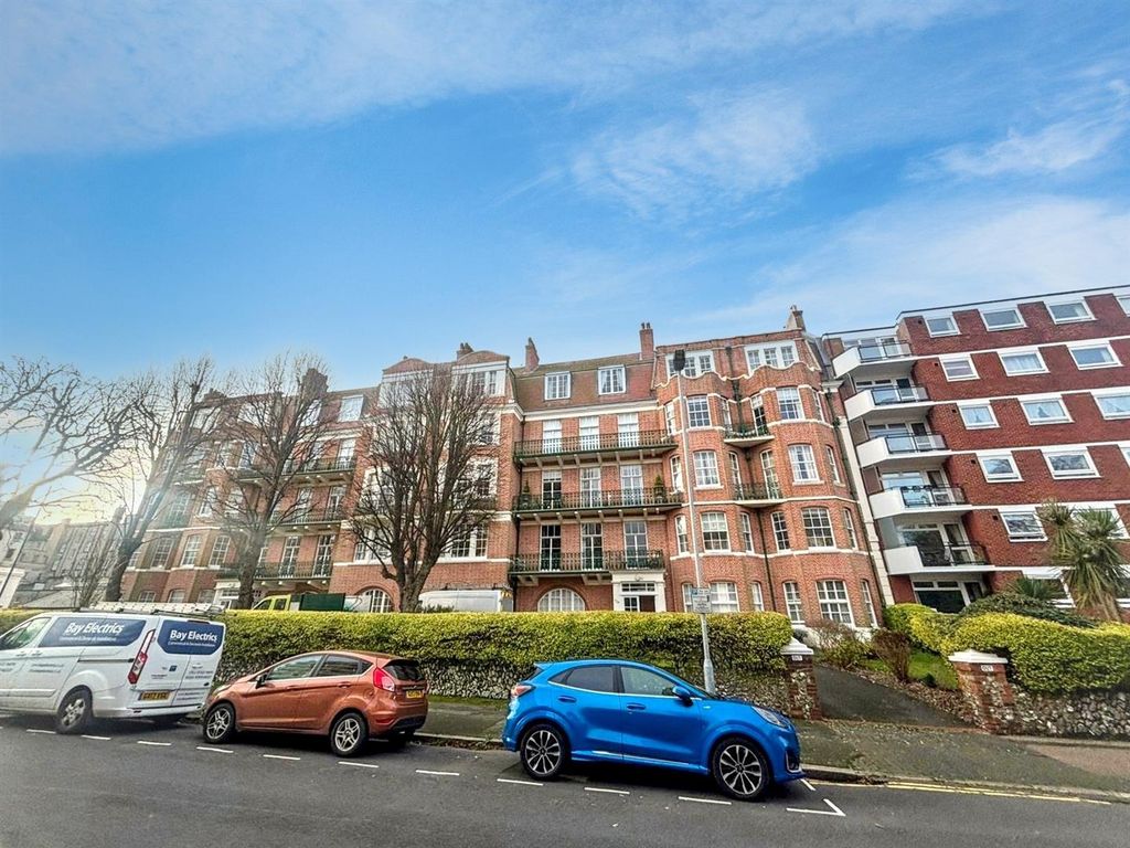 5 bed flat for saleHartington Place, Eastbourne BN21