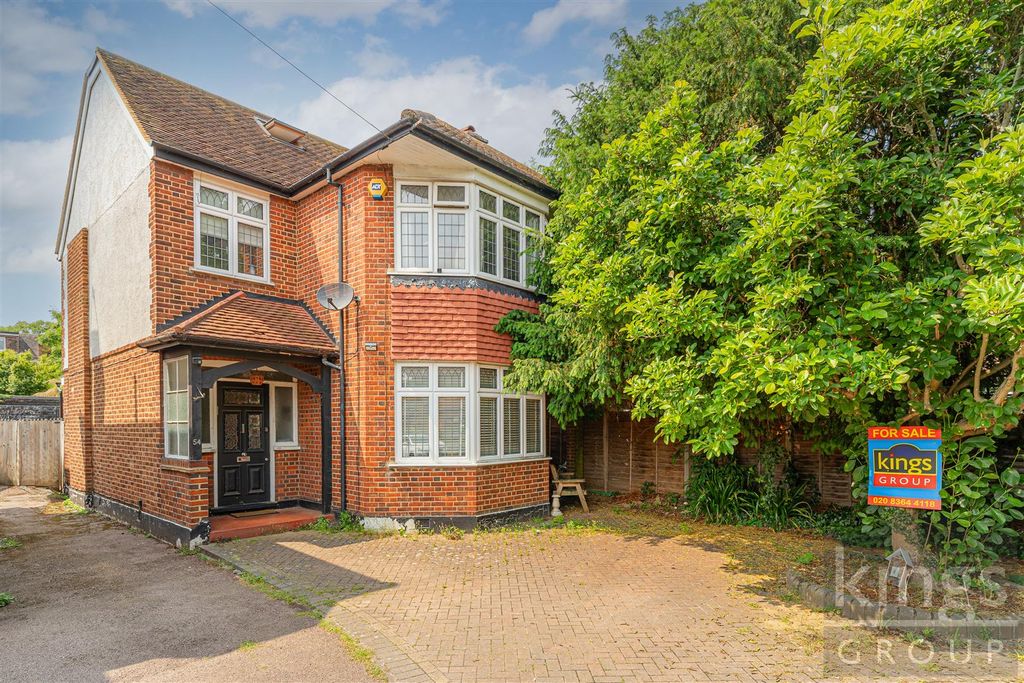 4 bed detached house for saleFirtree Walk, Enfield EN1