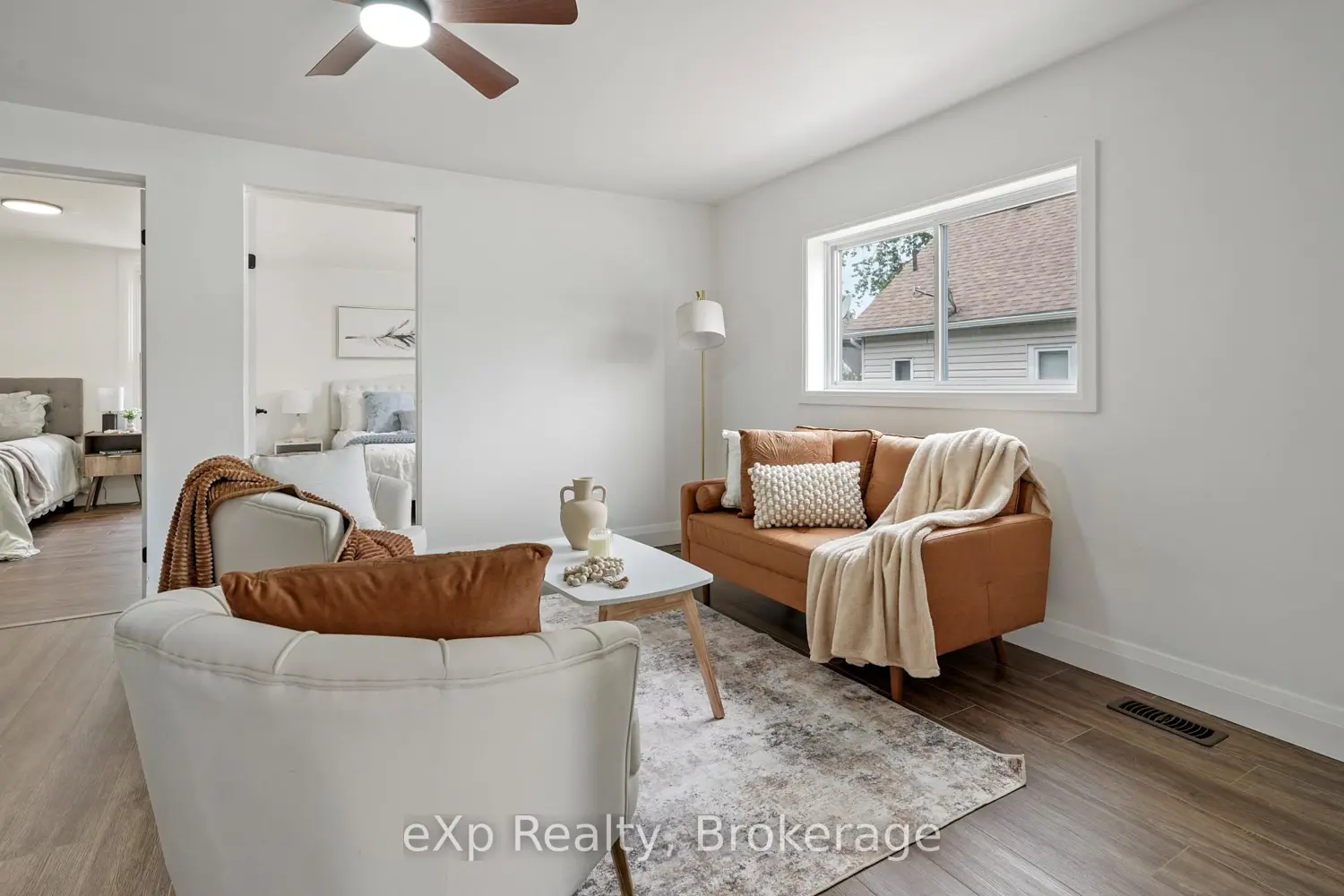 136 Adelaide Street photo 4