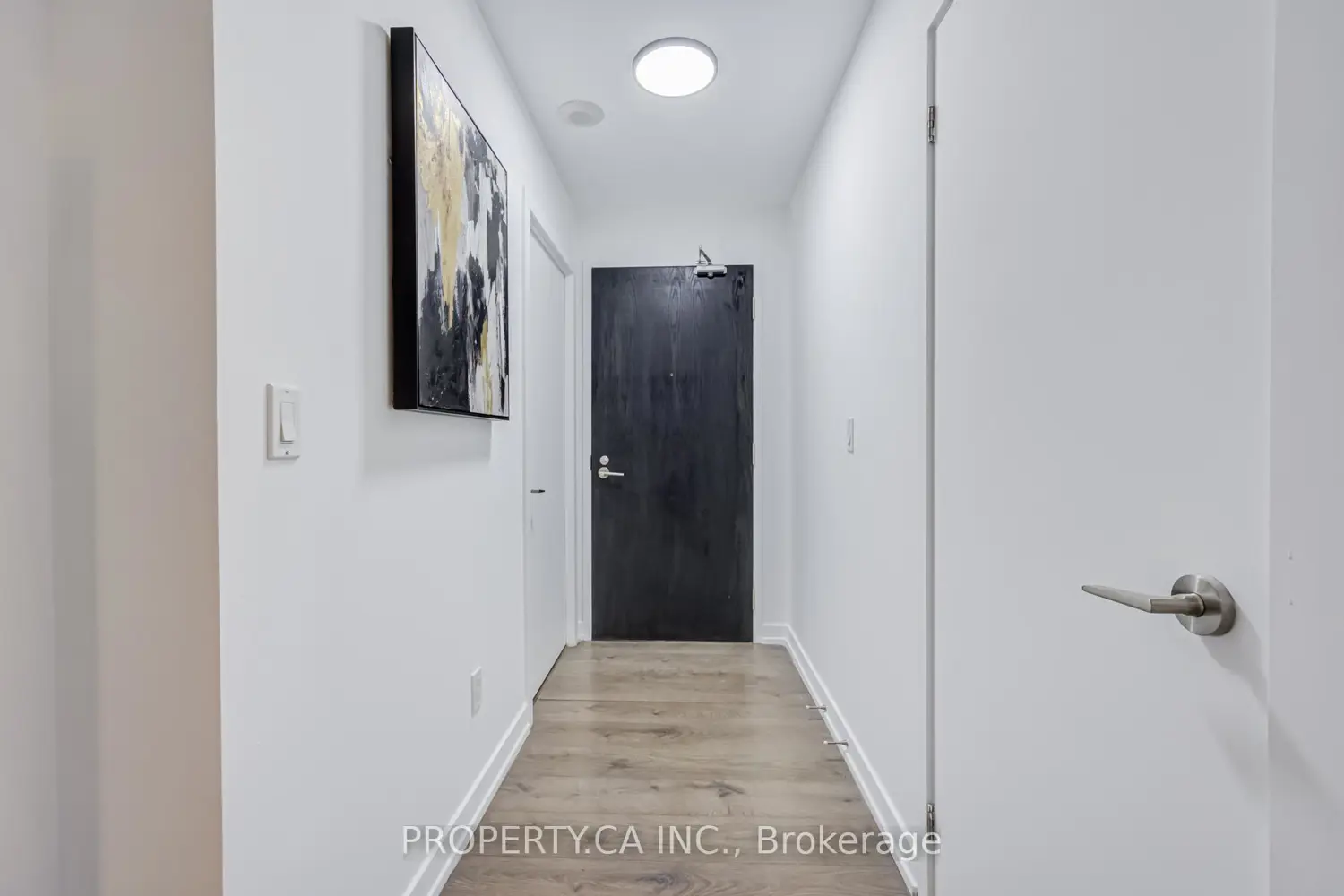 Additional image 11 of 297 College Street 707