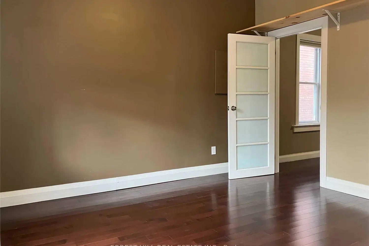 Additional image 12 of 373 Woodbine Avenue