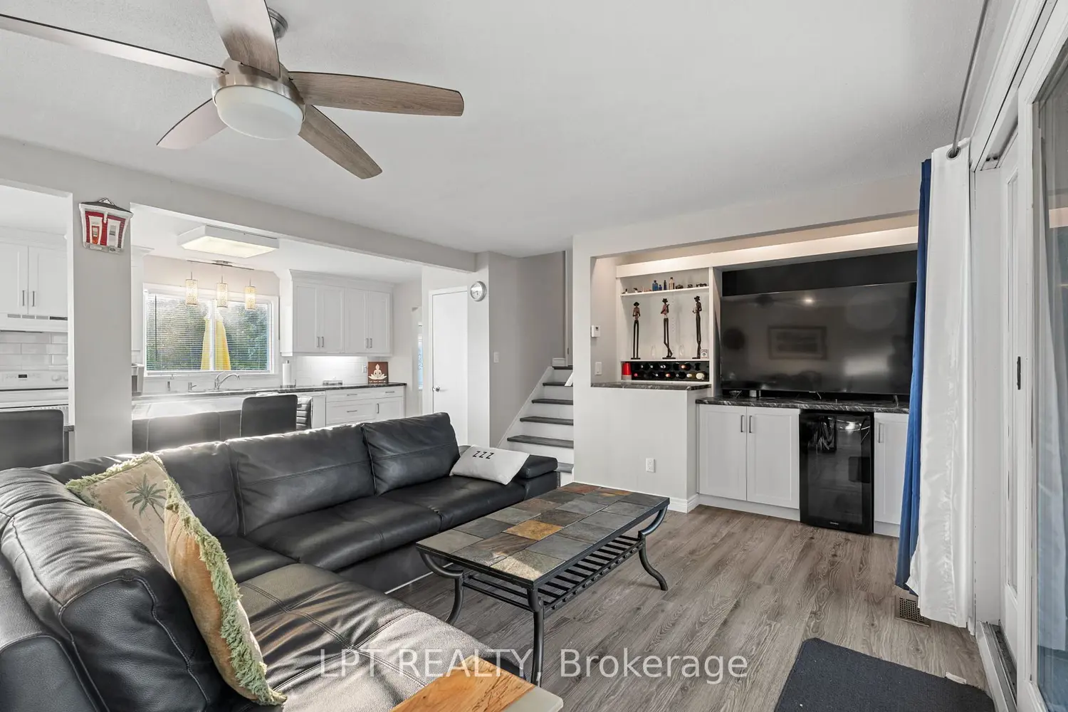 Additional image 6 of 9952 Prince Phillip Street
