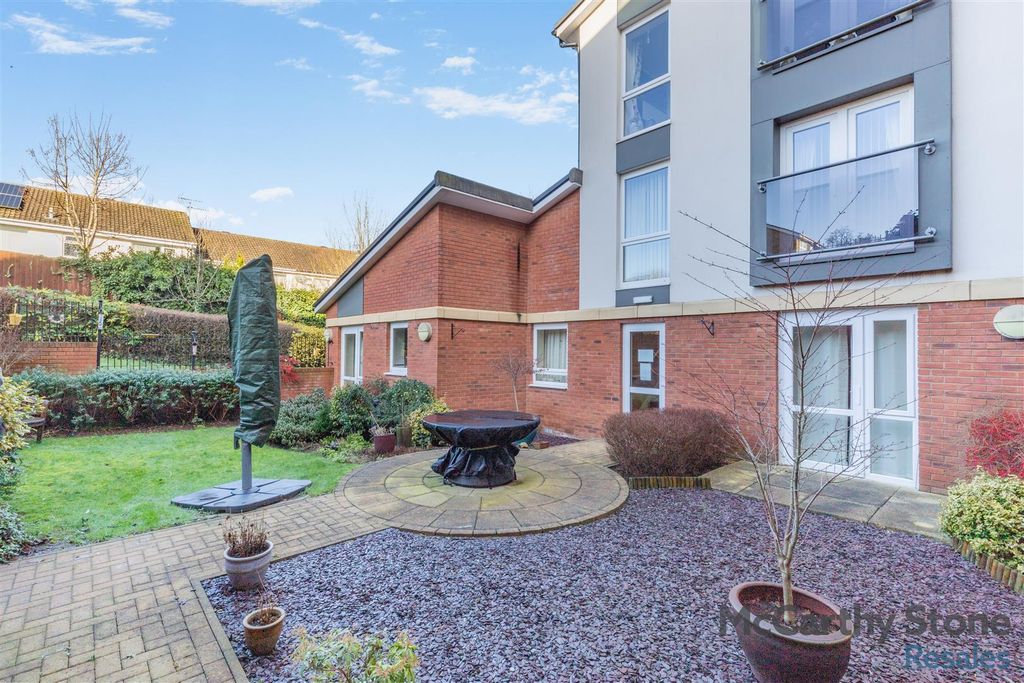 Additional image 17 of 2 bed flat for saleElliott Court, High Street North, Dunstable LU6