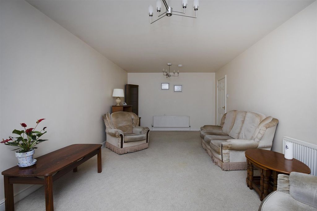 Additional image 7 of 2 bed flat for saleLaund Road, Salendine Nook, Huddersfield HD3