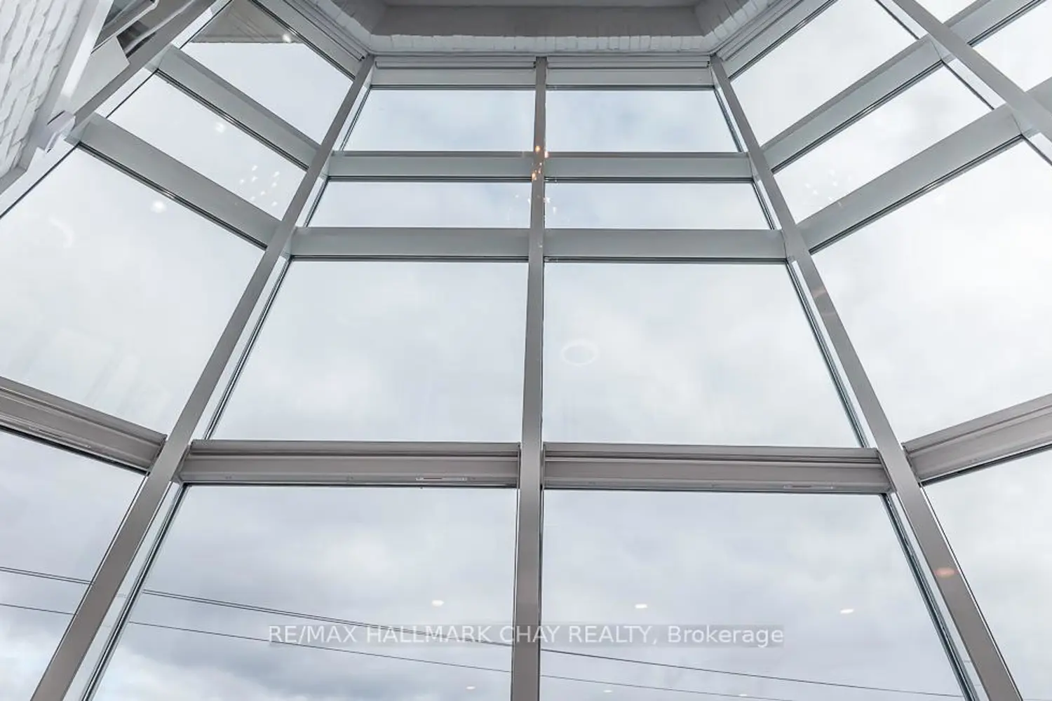 6 Toronto Street 302