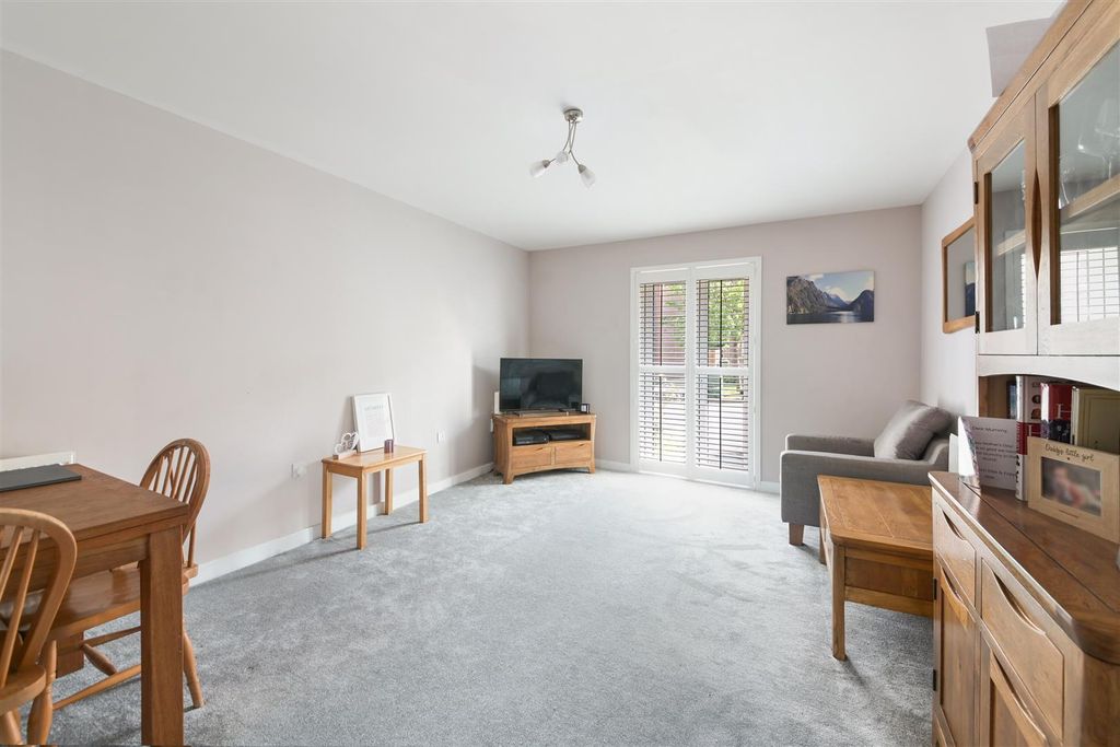 Additional image 6 of 2 bed flat for saleWinter Close, Epsom KT17