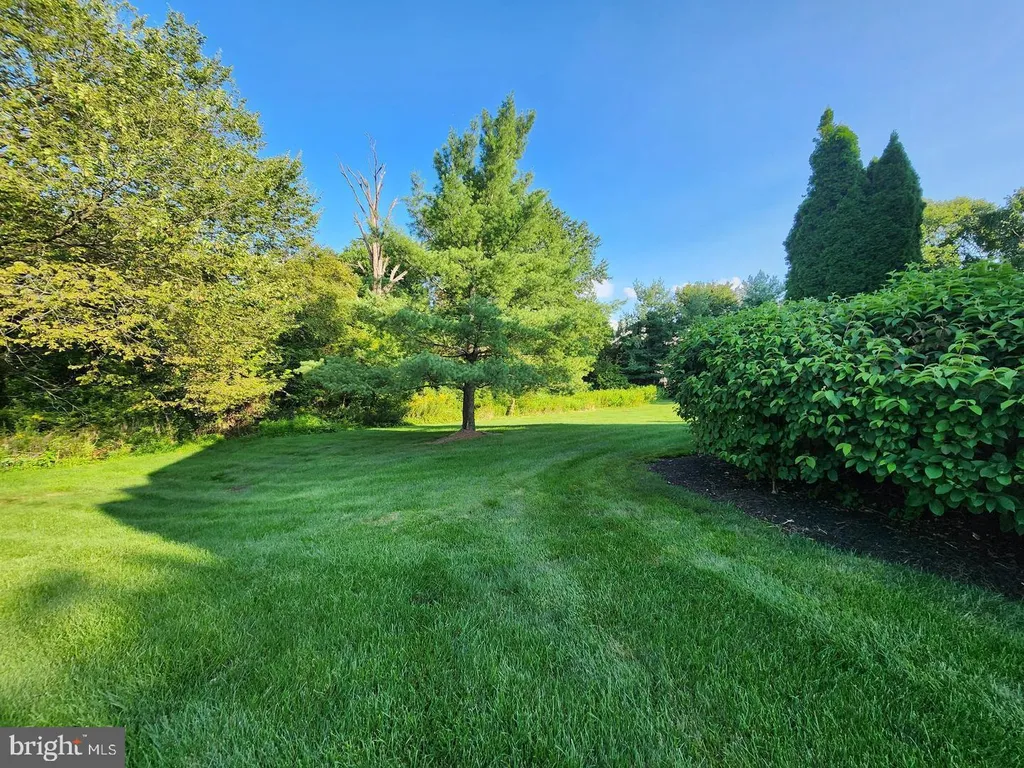 498 Palmer Farm Drive, Yardley, PA 19067