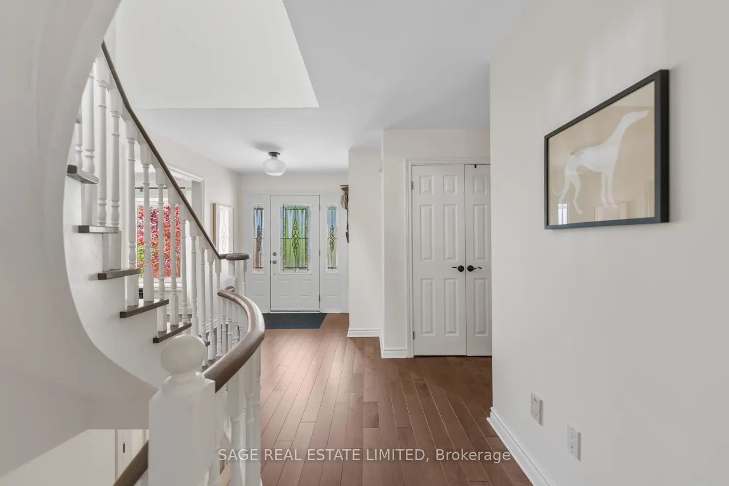 682 Leslie Valley Drive photo 4