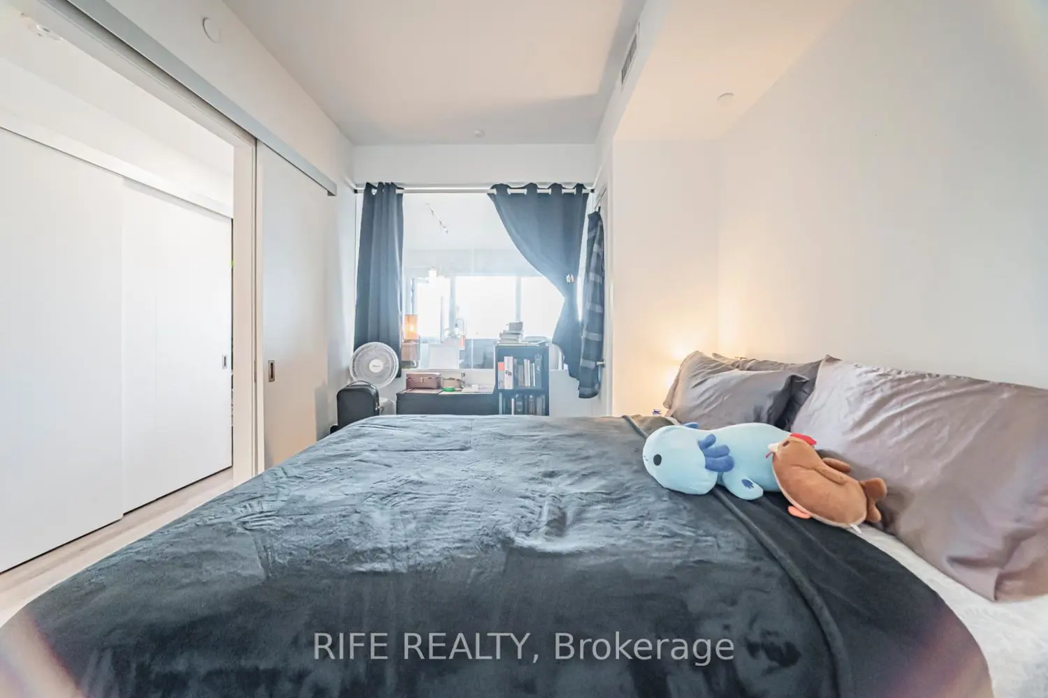 Additional image 9 of 197 Yonge Street 2204