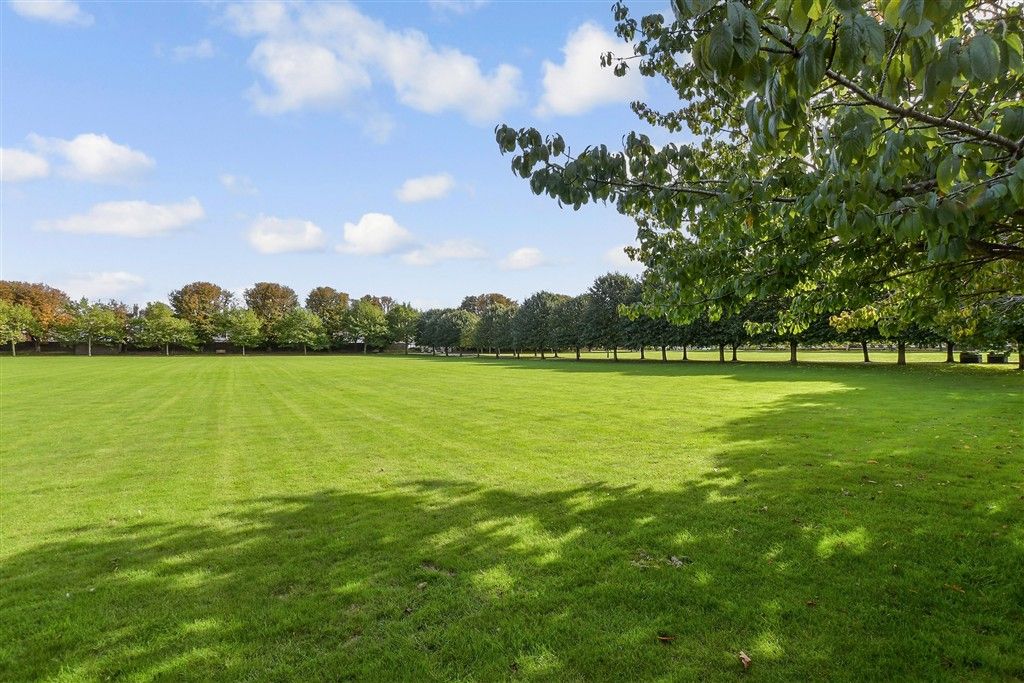 2 bed flat for saleHalliday Drive, Deal, Kent CT14