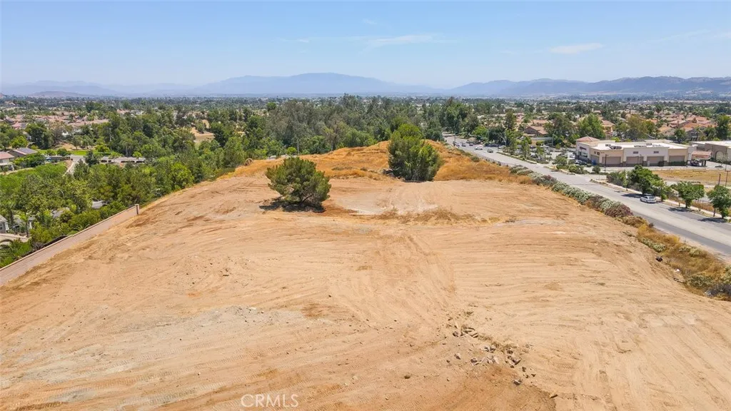 Jackson Ave, Murrieta, CA 92562 photo 2