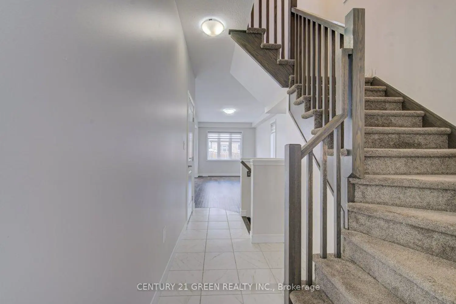 30 Baker Lane photo 3