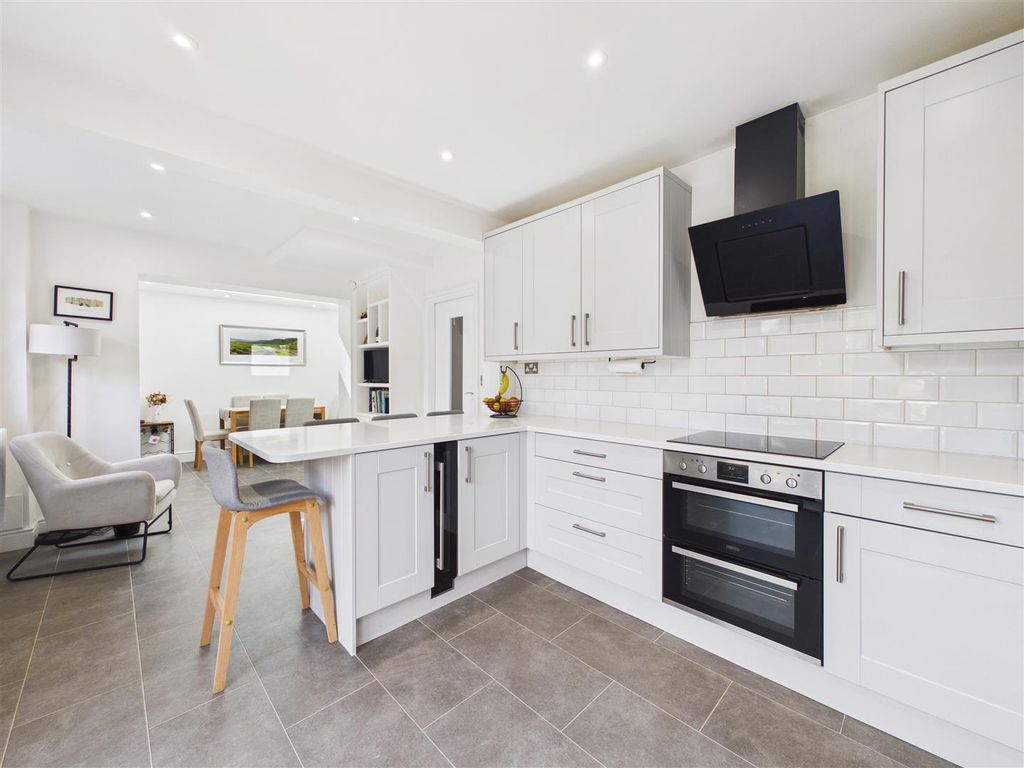 Additional image 6 of 3 bed semi-detached house for saleSalisbury Avenue, Dronfield S18