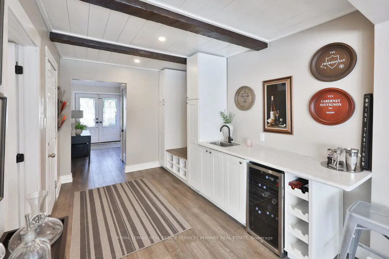 1404 Lewisham Drive photo 5