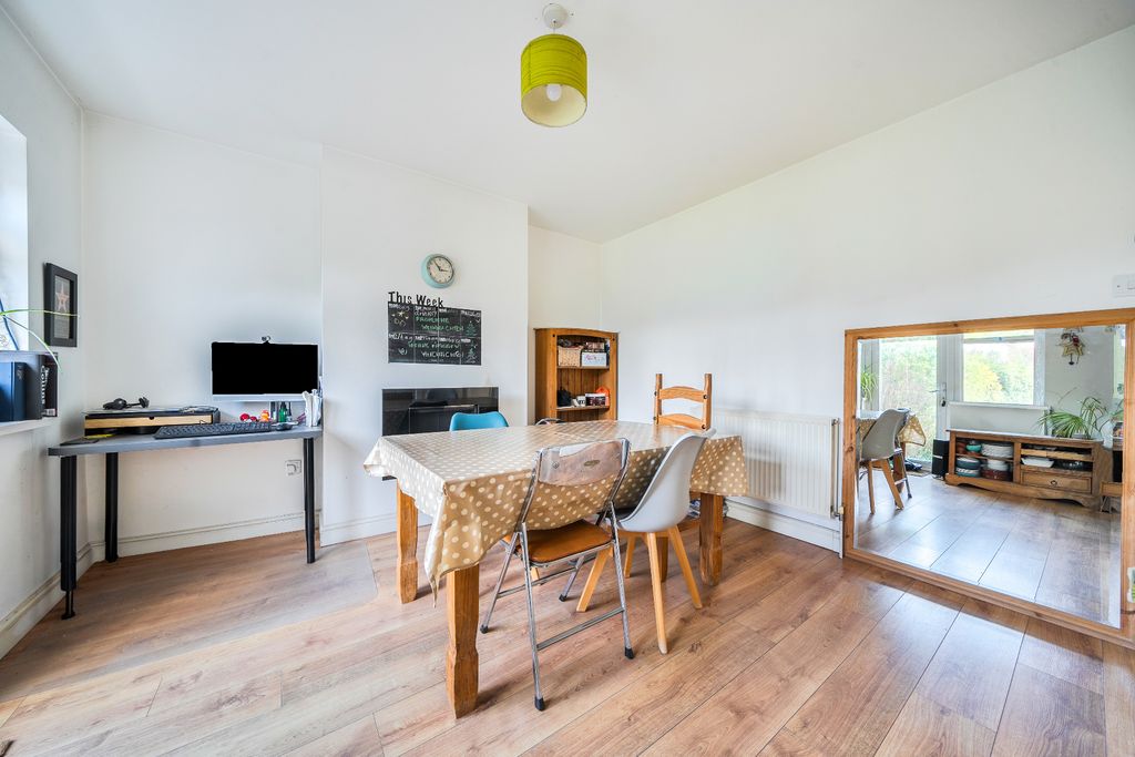 Additional image 3 of 3 bed semi-detached house for saleOakland Avenue, Droitwich WR9