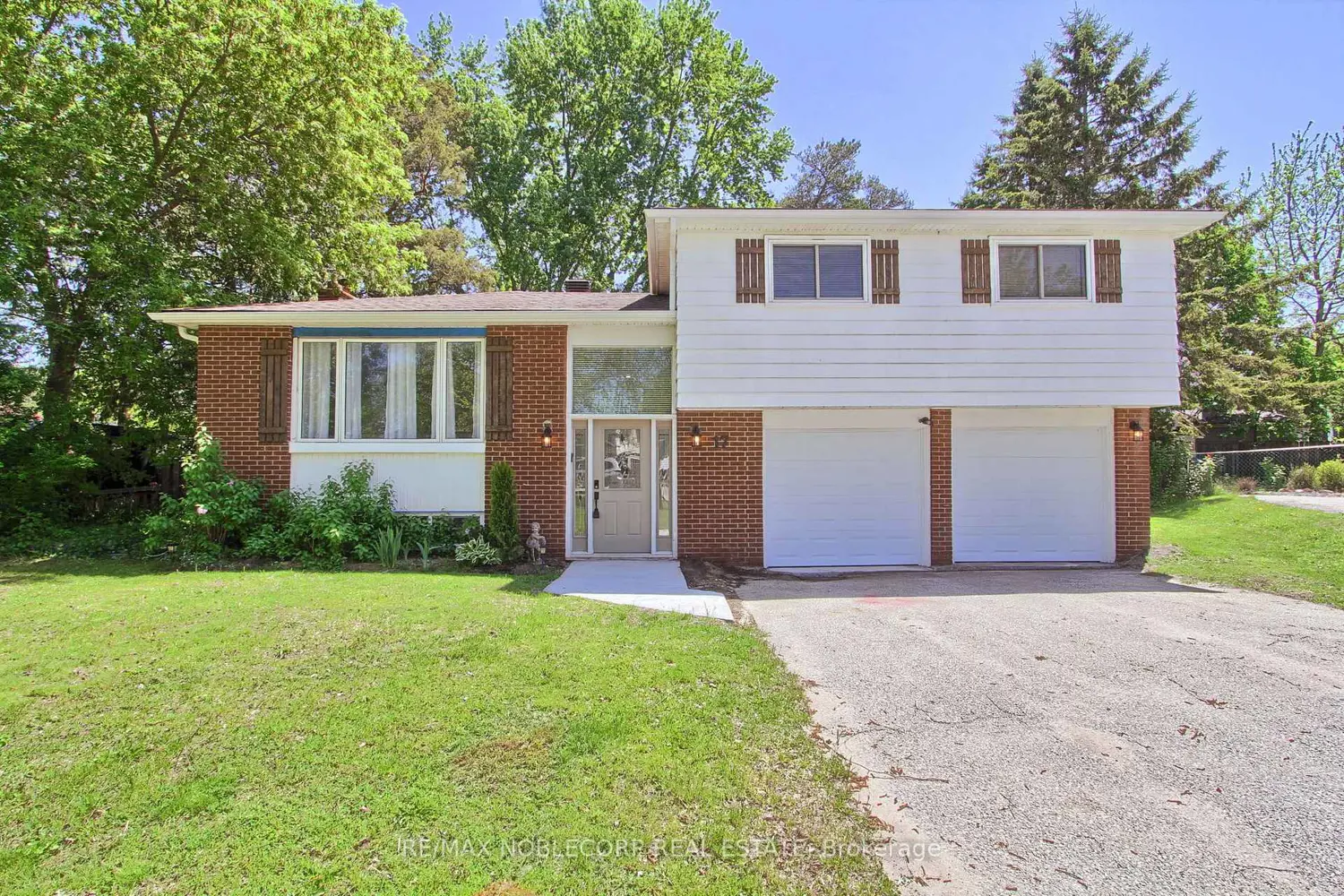 17 Larkdale Crescent