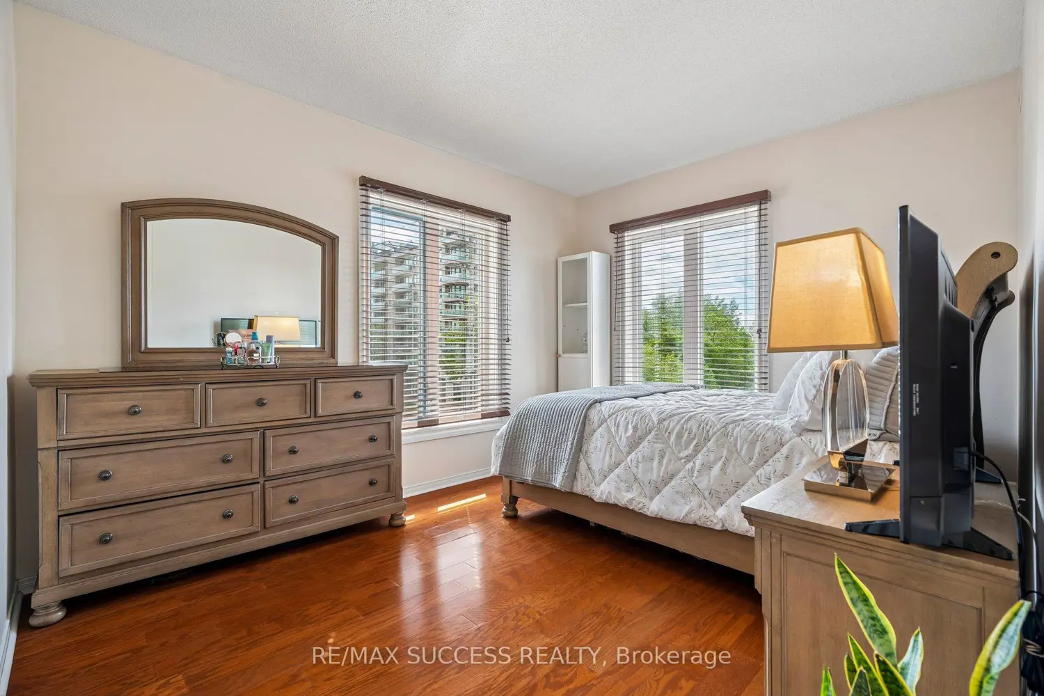 Additional image 14 of 1000 Sheppard Avenue 301
