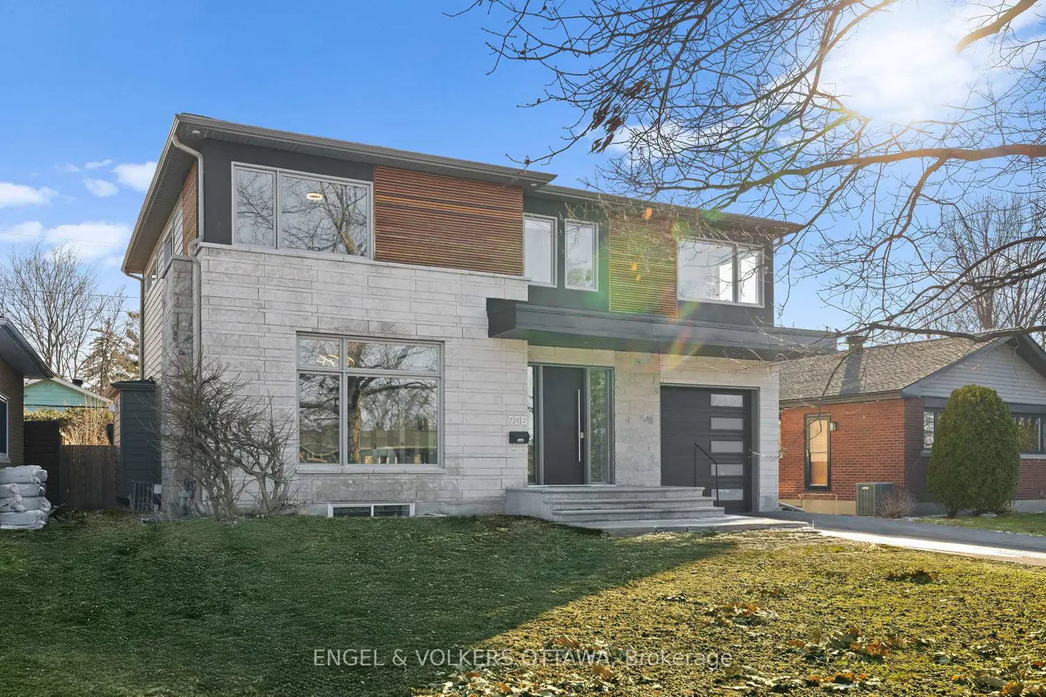 736 Sherbourne Road photo 3