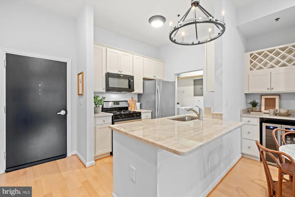 Additional image 7 of 309 Holland Lane Unit 320, Alexandria, VA 22314