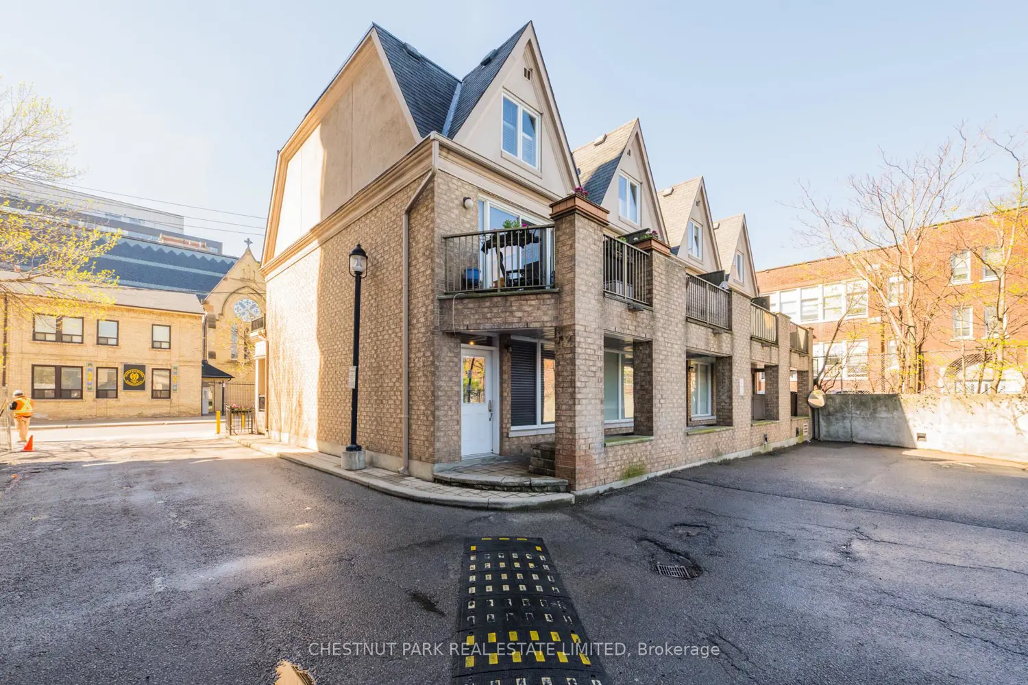 Additional image 15 of 140 Bathurst Street Th8