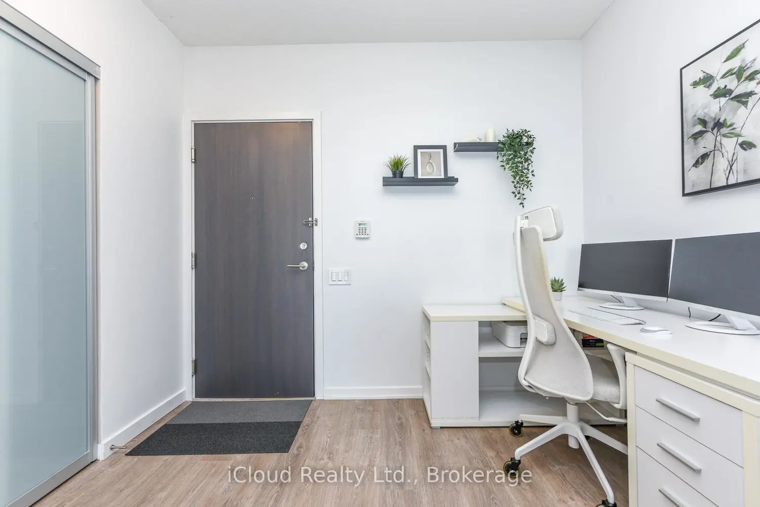 Additional image 10 of 103 The Queensway 1303