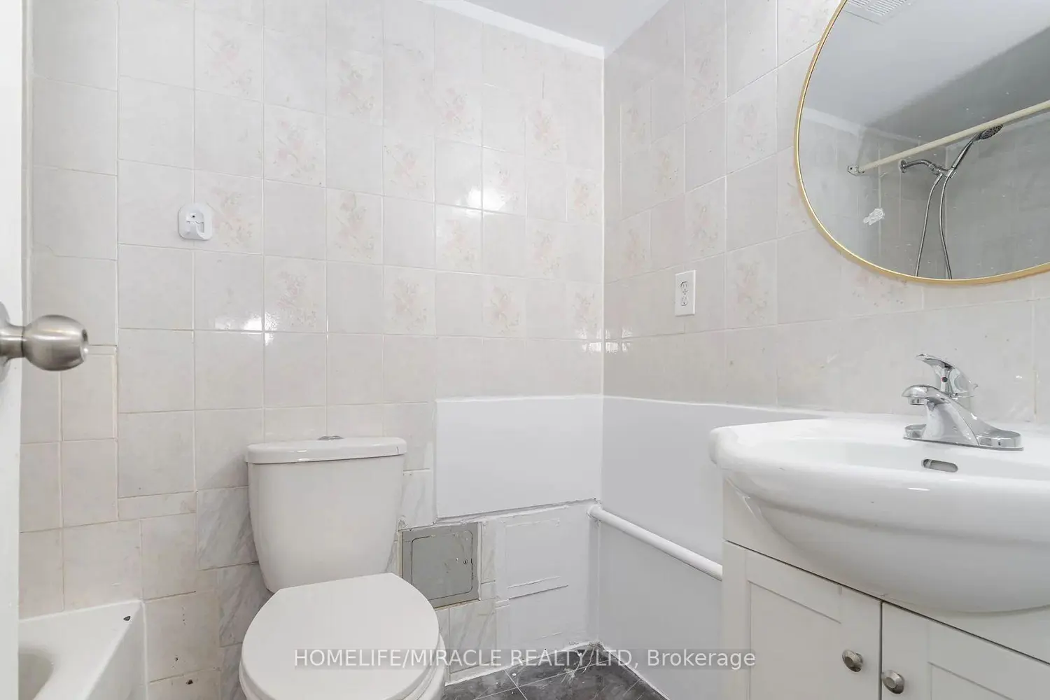 Additional image 11 of 4673 Jane Street 517