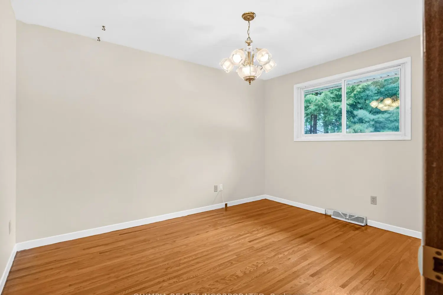 Additional image 4 of 2793 Henley Avenue