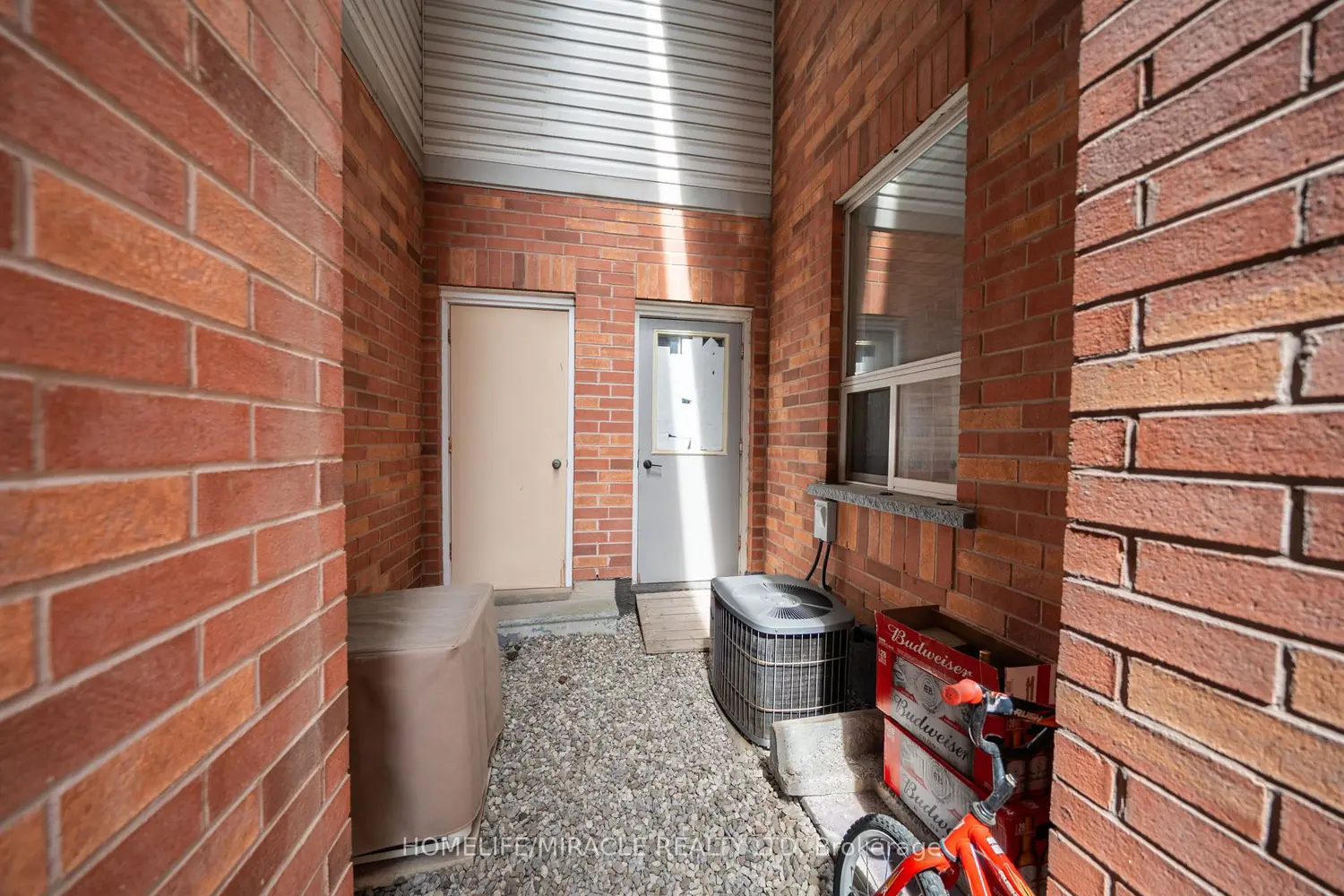 Additional image 20 of 93 Brickyard Way
