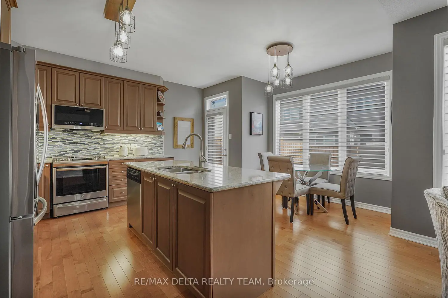 208 Serra Ridge photo 5