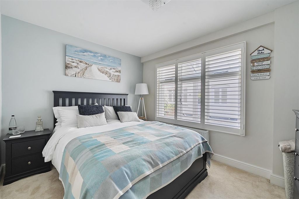 Additional image 7 of 2 bed flat for saleHigh West Street, Dorchester DT1