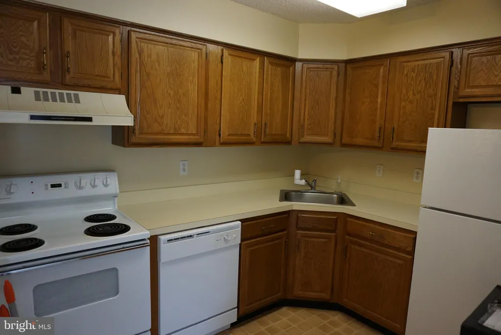 Additional image 5 of 8612 Tamarron Drive, Plainsboro, NJ 08536