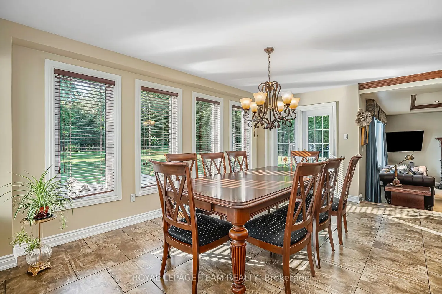 105 Margaret Anne Drive photo 2