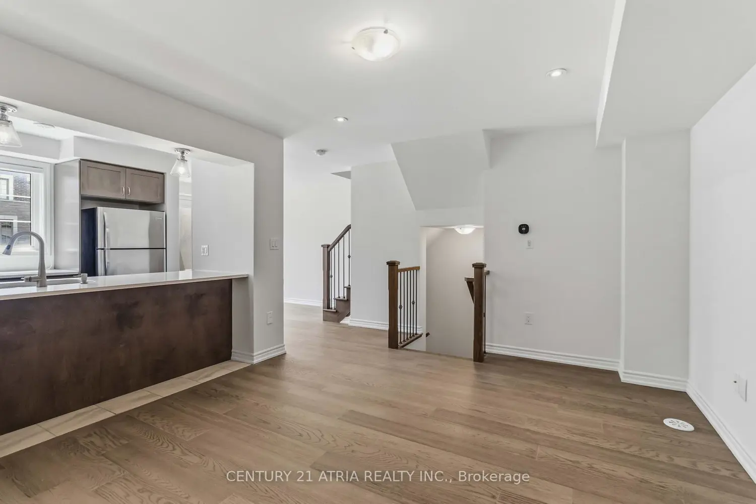 60 Casely Avenue photo 5