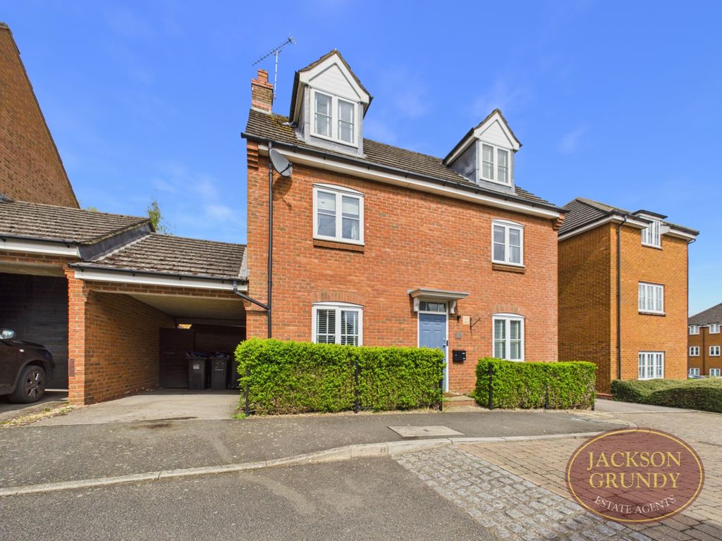 4 bed detached house for saleSnowshill Close, Middlemore NN11