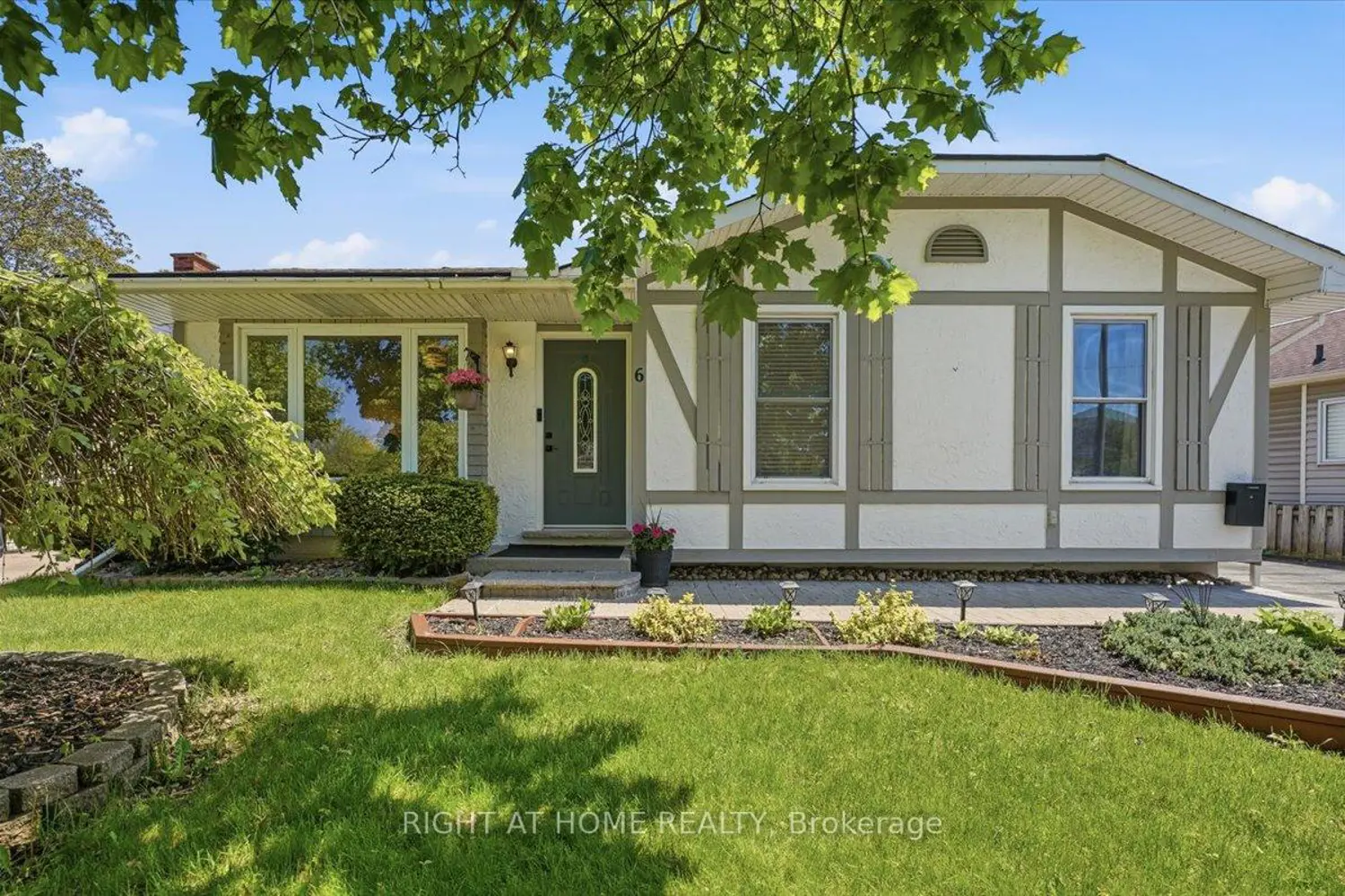 6 Willcher Drive photo 3