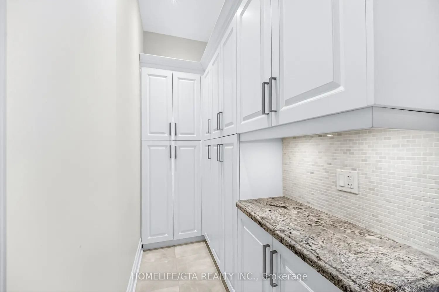 Additional image 7 of 674 Bedford Park Avenue
