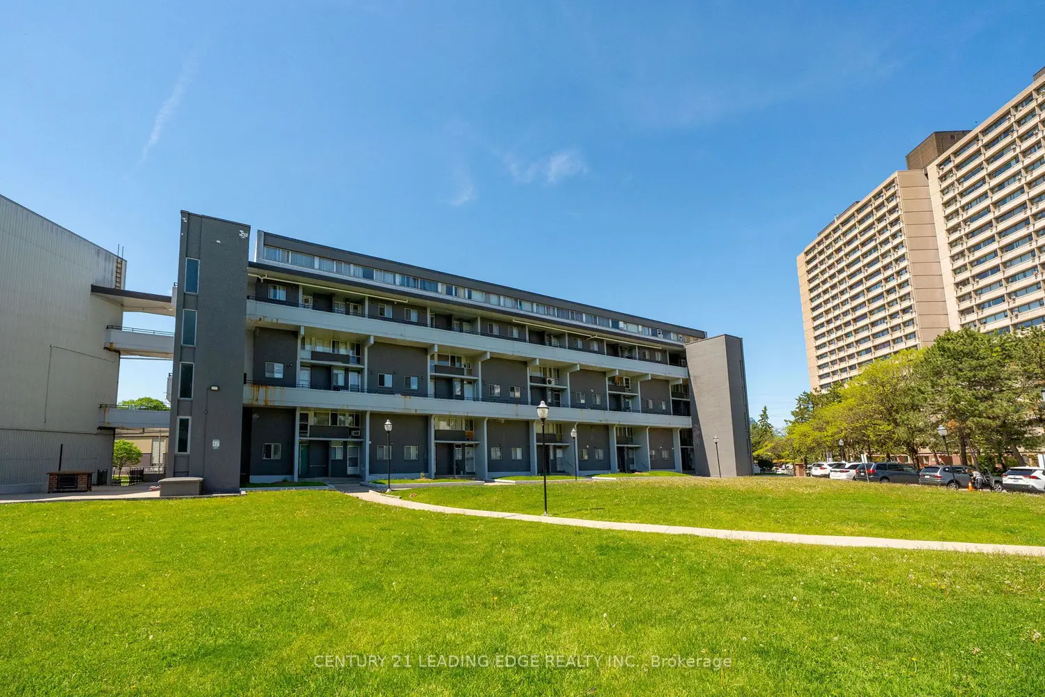 55 Sunny Glenway 307