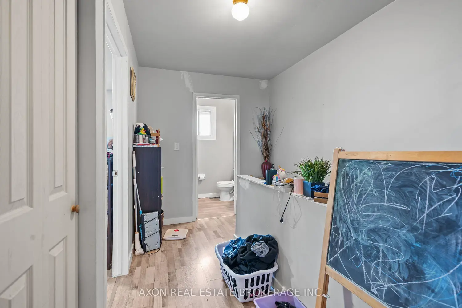 869 Oakview Avenue photo 3